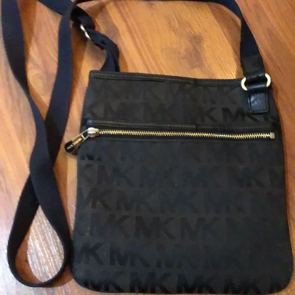 Michael, Michael Kors signature, Crossbody bag, MK logo, brown and black
